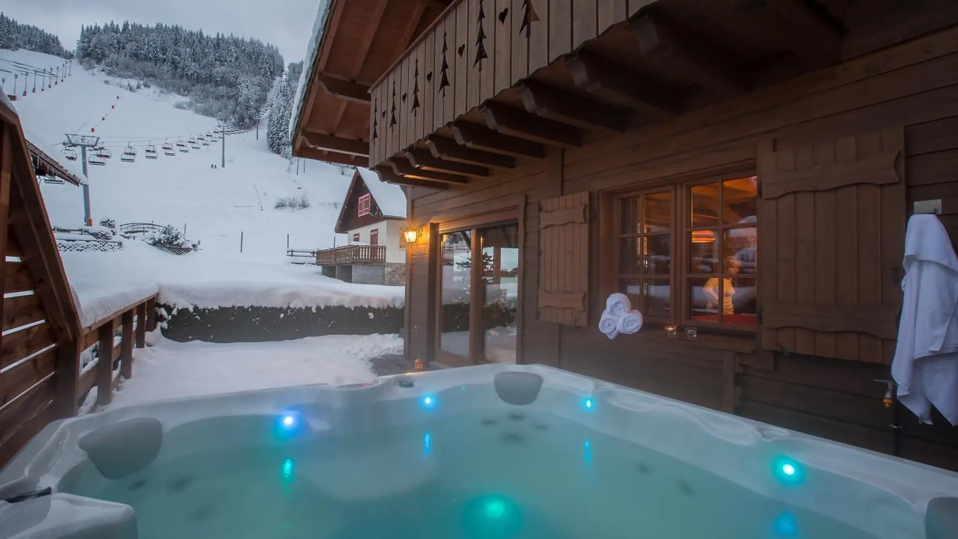 Simply Morzine - Chalet Carving