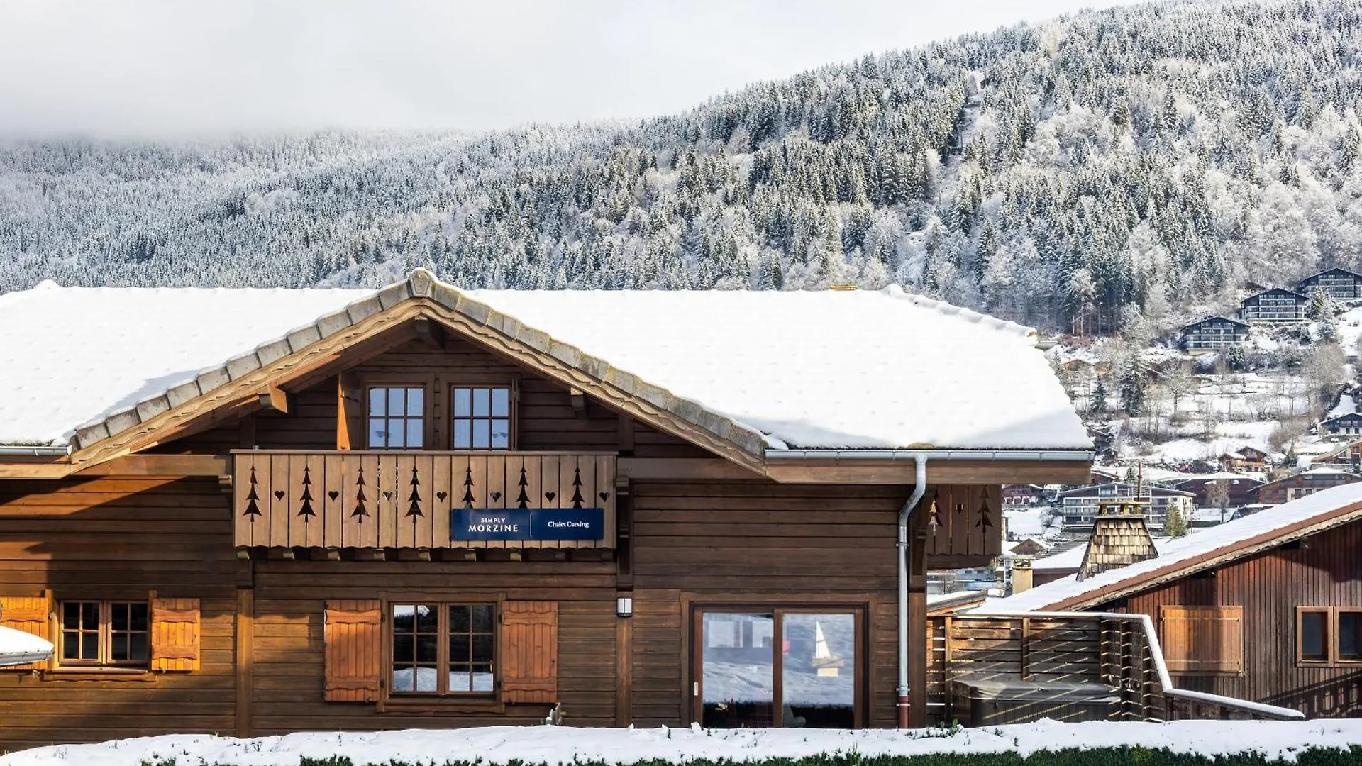 Simply Morzine - Chalet Carving 0*,
