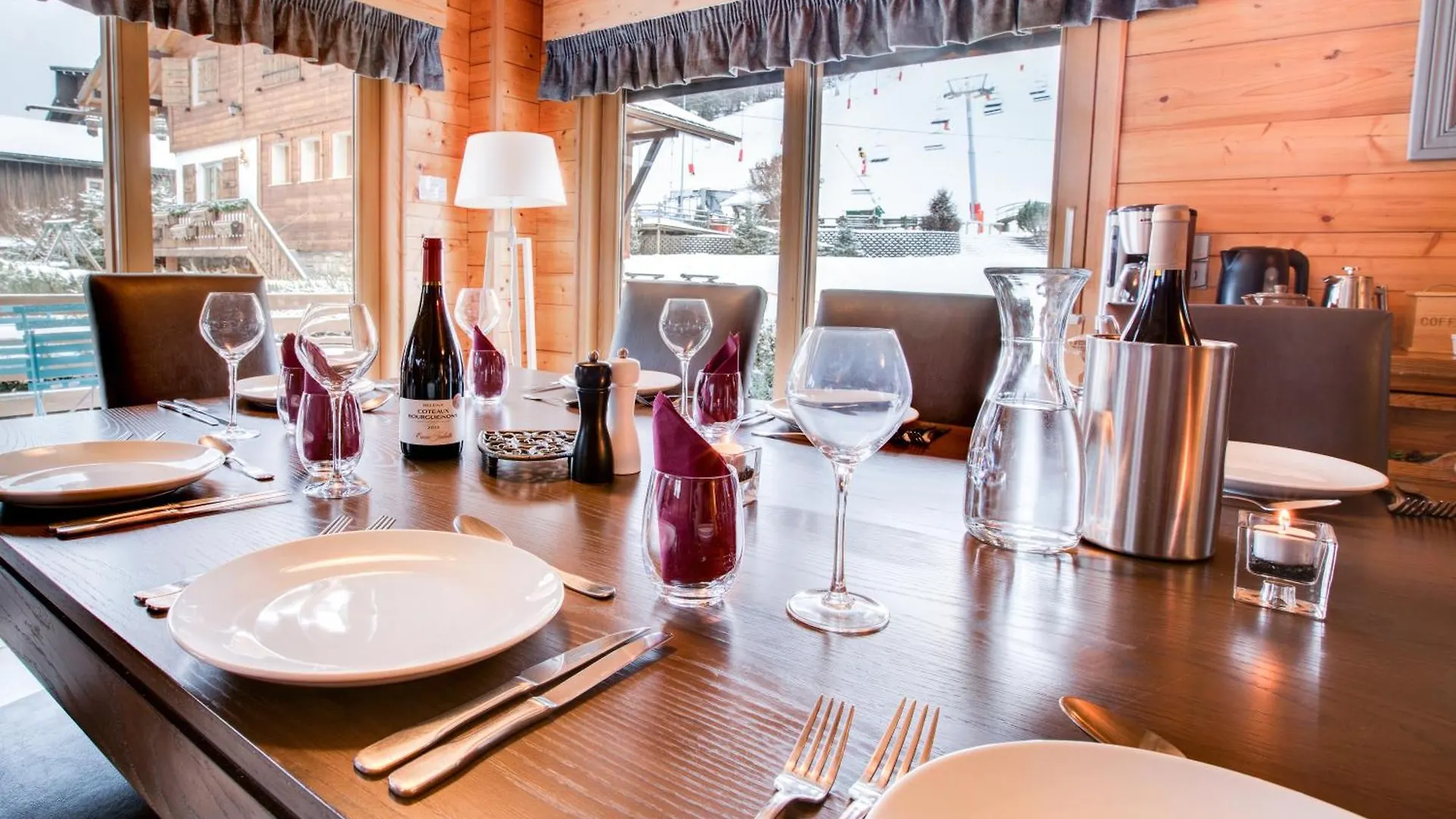 Simply Morzine - Chalet Carving
